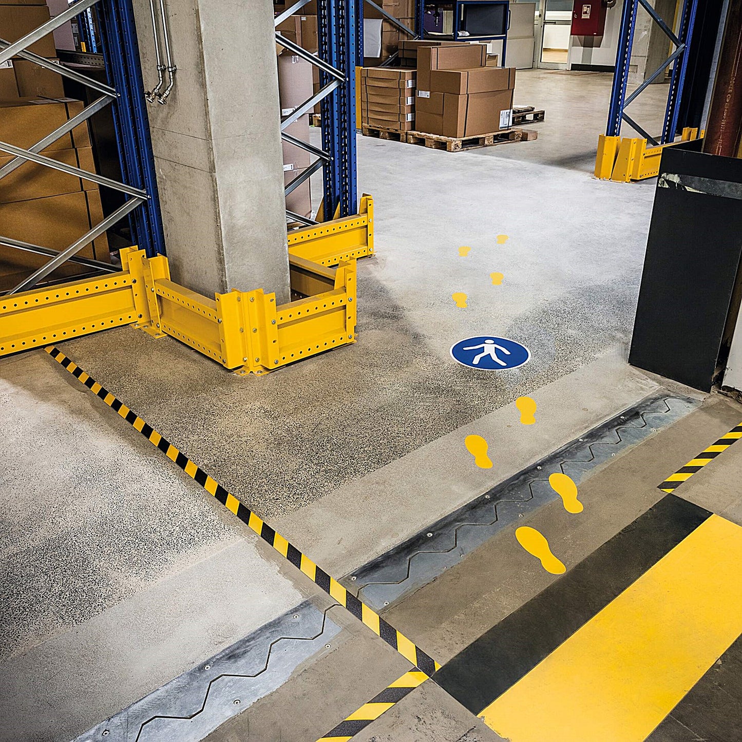 Durable 'Use Walkway' Safety Sticker, Diameter 430mm