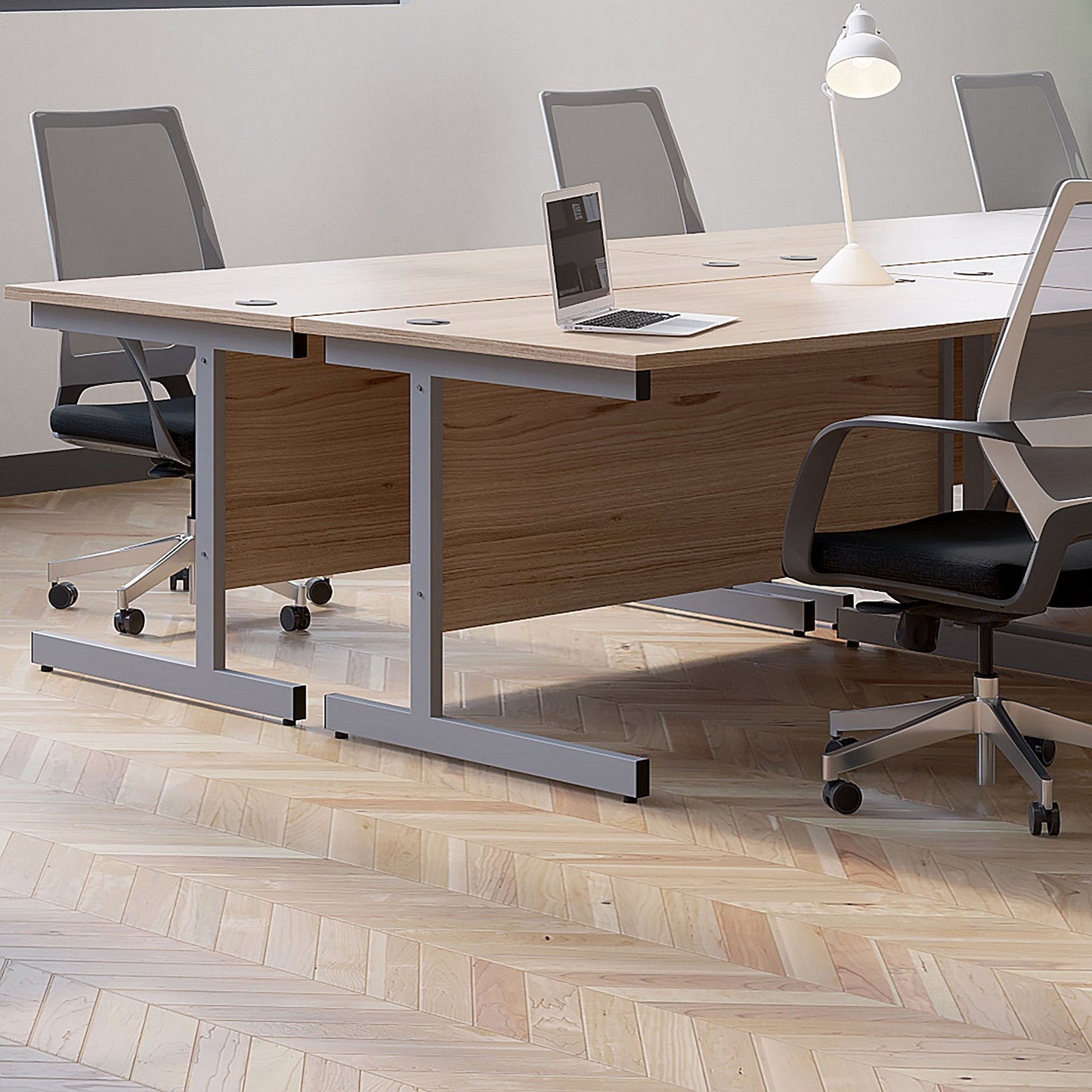 Jemini 1600mm Corner Desk, Right Hand, Silver Cantilever Legs, Maple