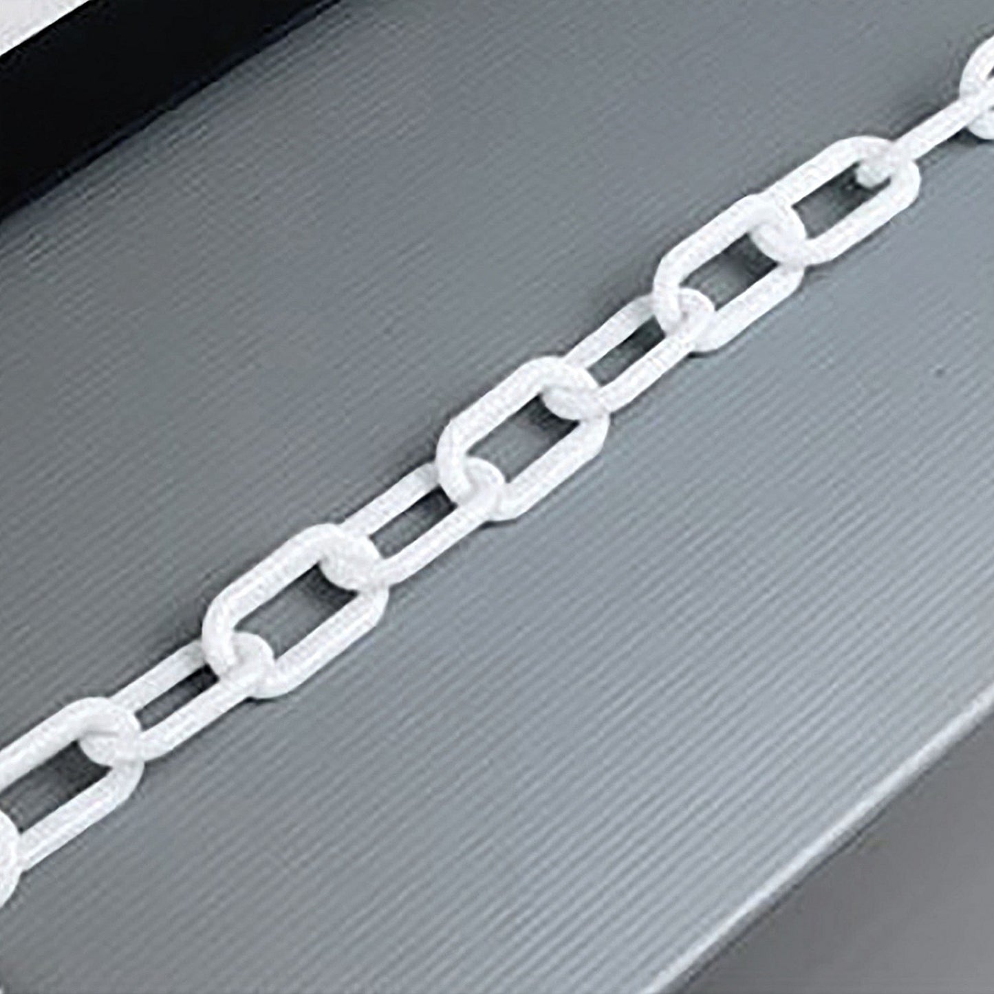 Plastic 8mm White Chain
