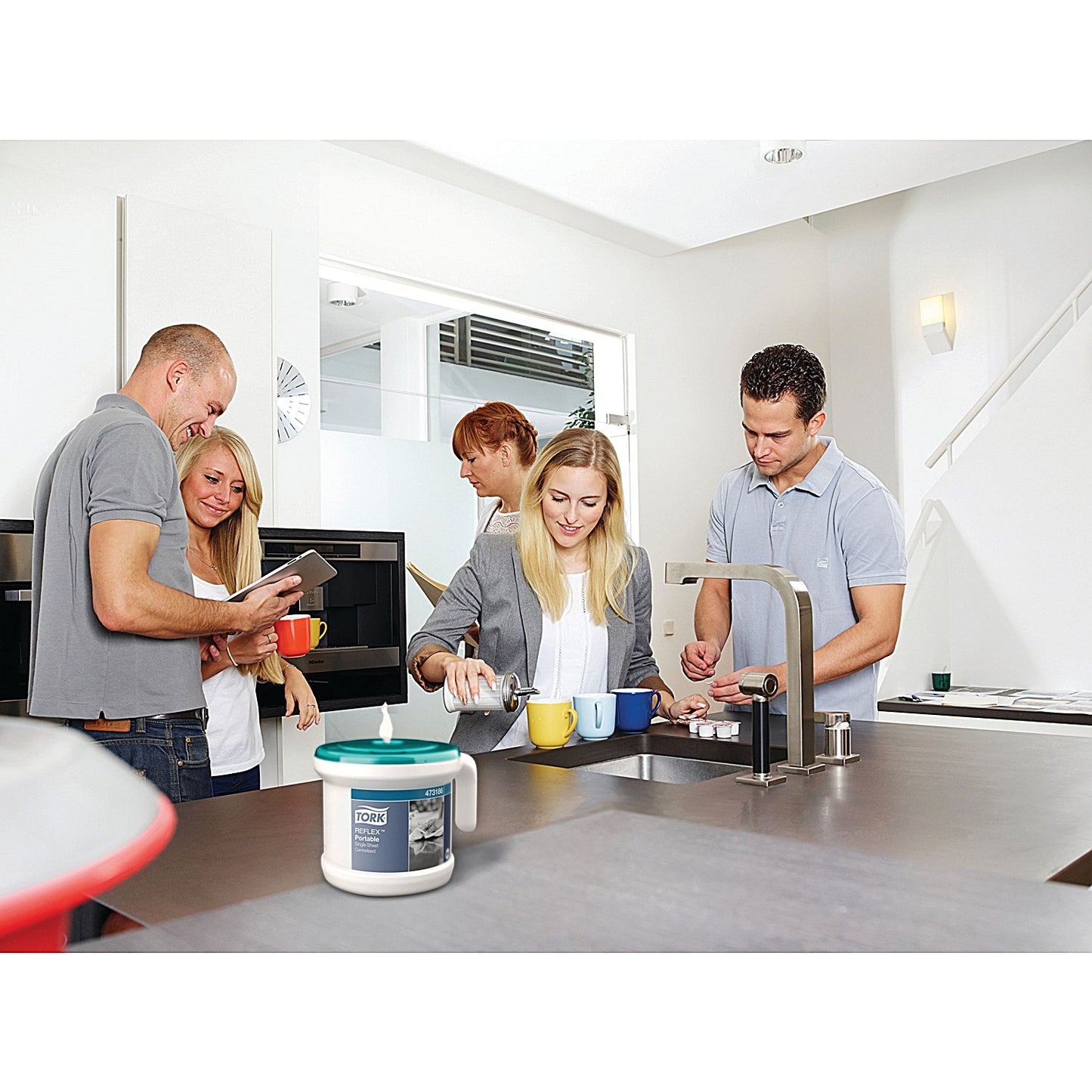 Tork M4 Reflex Portable Dispenser and Roll Starter Pack