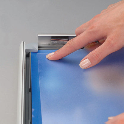 Announce Freestanding 25mm A4 Optiframe Safety Corners Silver