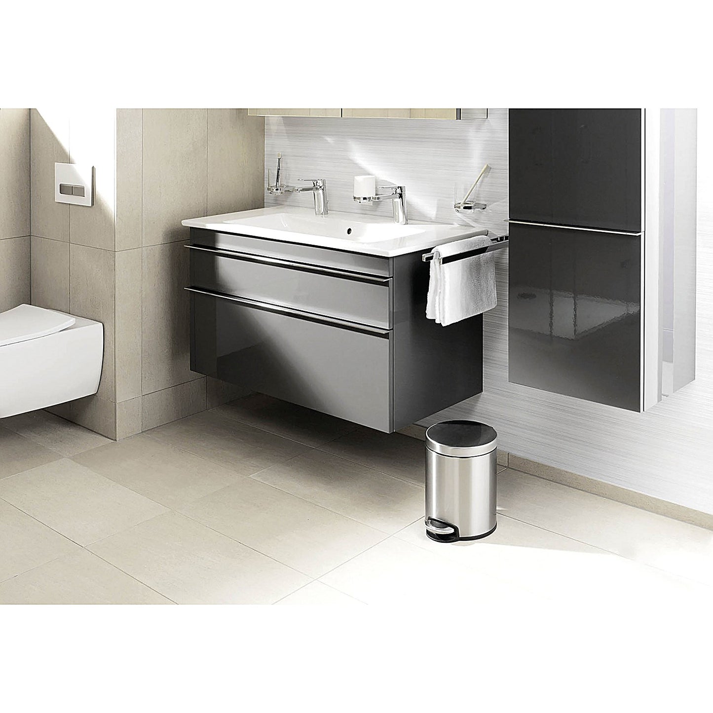 Durable Round Stainless Steel Pedal Bin, 5 Litre, Silver