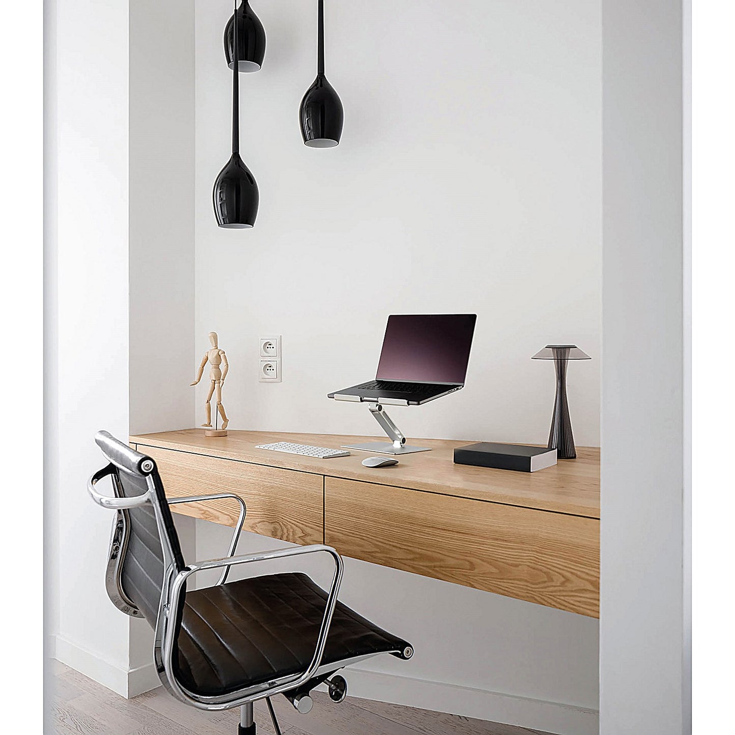 Durable Universal Laptop Stand, Adjustable Height and Tilt, Silver