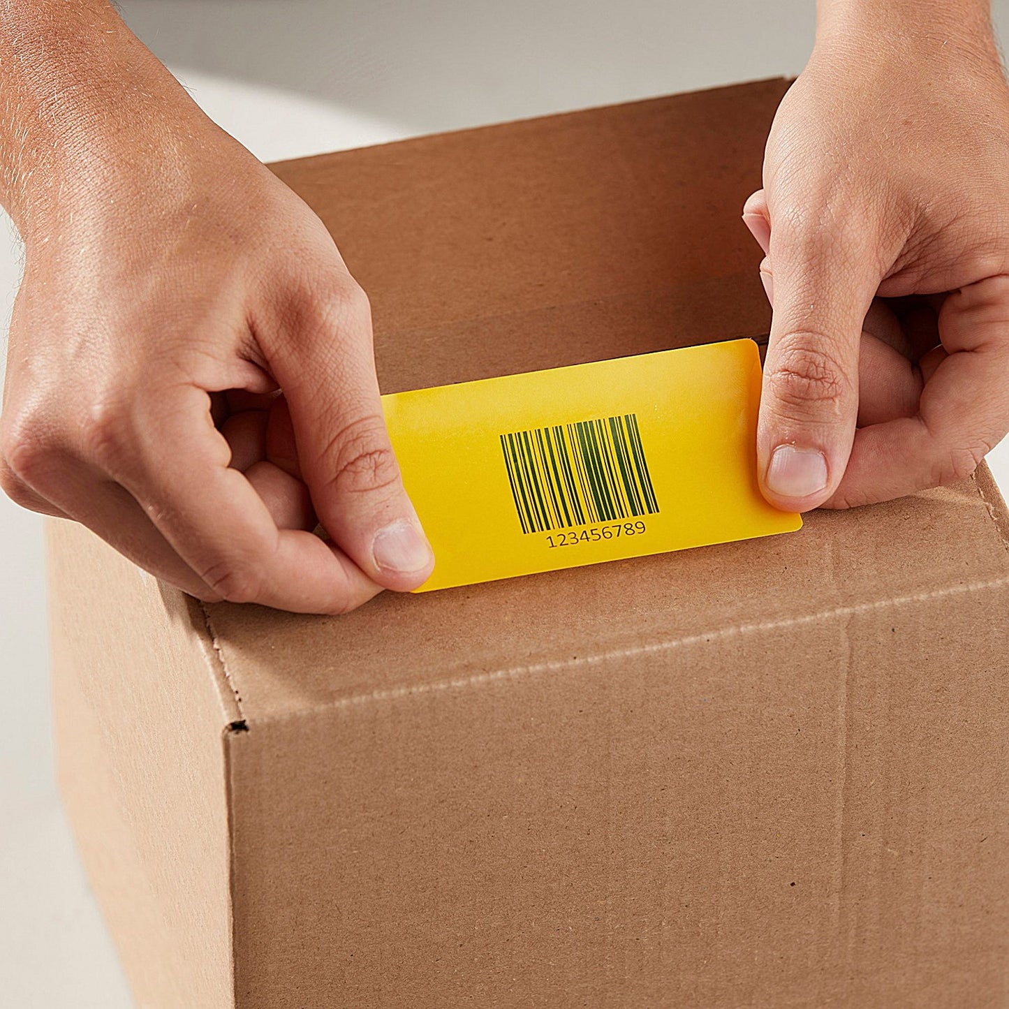 Dymo 2133400 LabelWriter Shipping Labels, Black on Yellow, 54x101mm, 220 Labels Per Roll