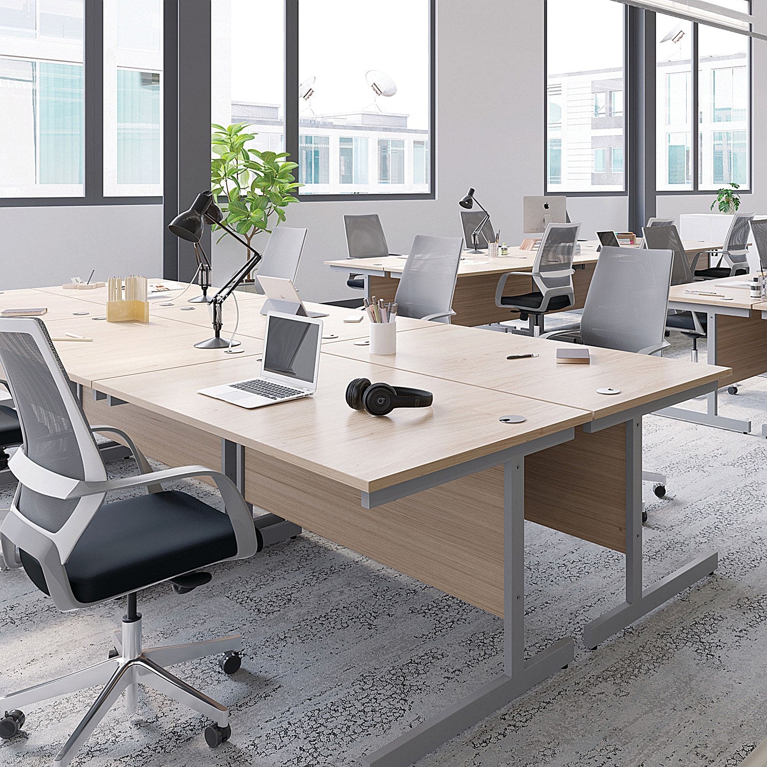 Jemini 1600mm Corner Desk, Left Hand, Silver Cantilever Legs, Beech