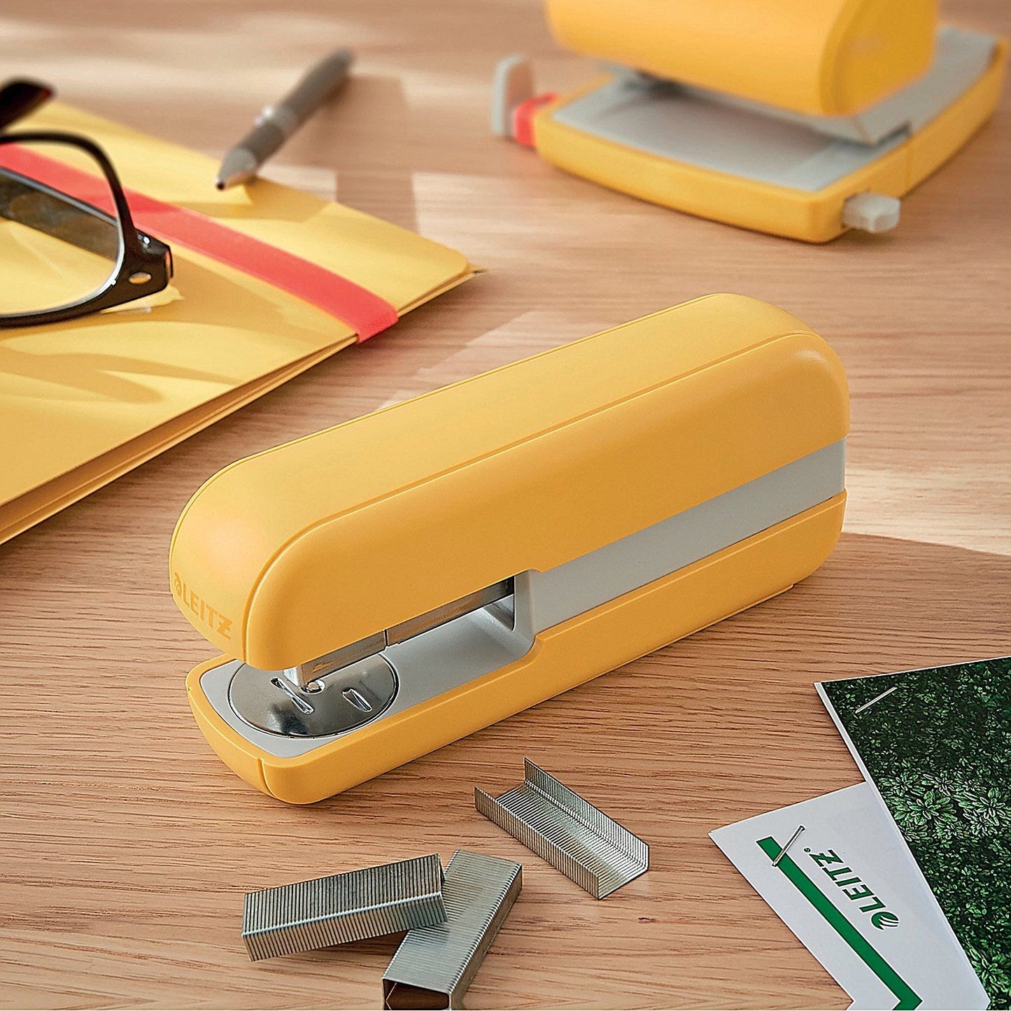 Leitz Cosy Stapler Capacity 30 Sheets Warm Yellow Easy2Order : LZ12531