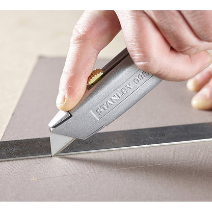 Stanley Retractable Blade Knife, 3 Assorted Blades