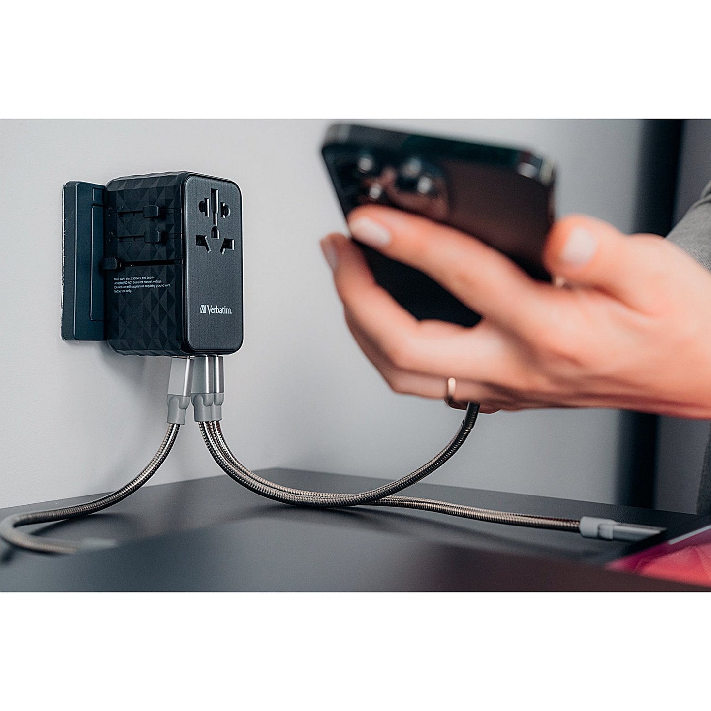 Verbatim UTA-06 GaN III Universal Travel Adapter, 2x USB-C PD 100W + QC4+/2x USB-A QC 3.0, Black